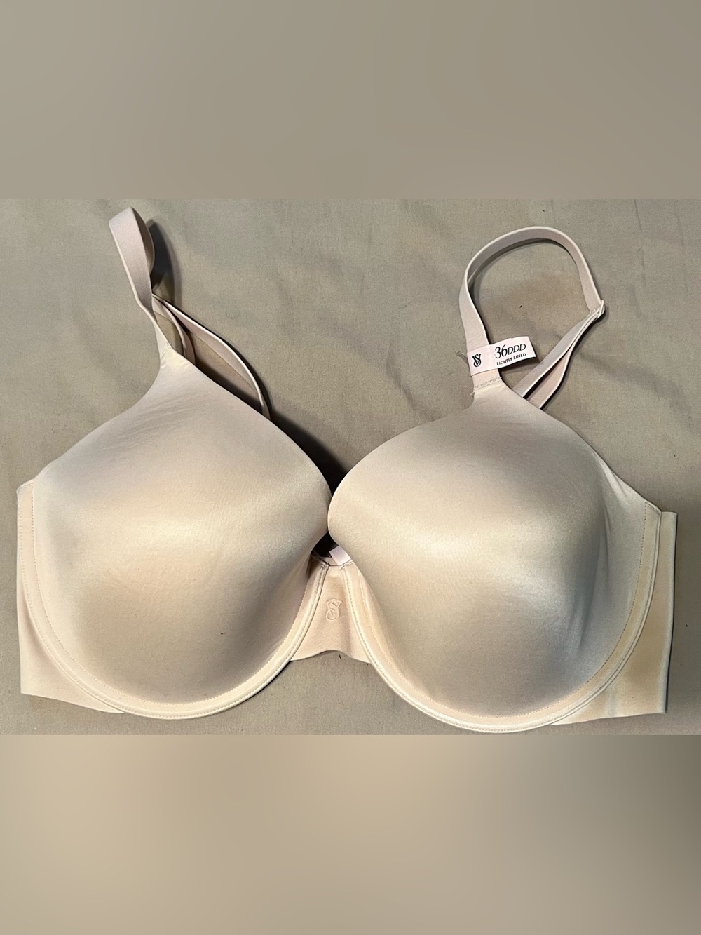 Victoria's Secret Body By Victoria Lightly Lined Bra 36DDD NWT